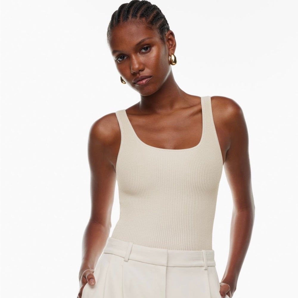 Aritzia Contour Tank Small - Beige